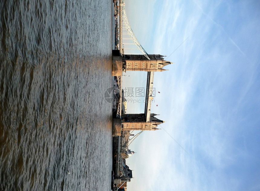 塔楼桥场景海浪旅游英语吸引力历史波浪历史性景观蓝色城市图片