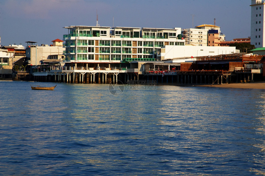 沿海城市景观房子蓝色码头旅游天空建筑物海洋全景旅行海岸图片