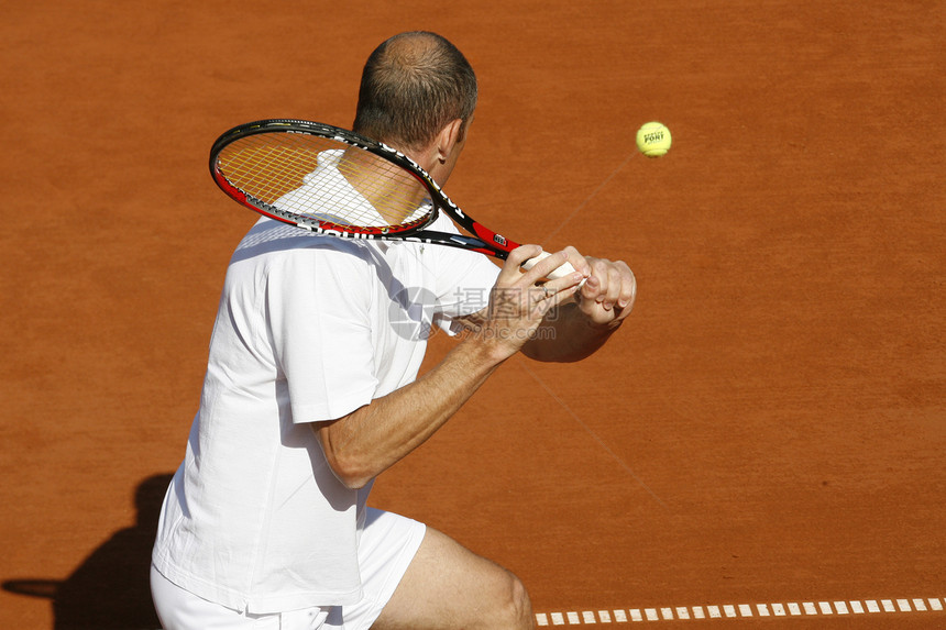 网球竞赛球拍成人橙子游戏地面男人运动玩家图片