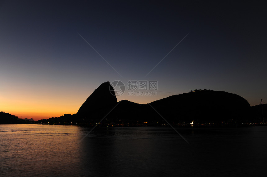 里约热内卢苏日升 甘糖洛瓦夫山地标太阳地平线蓝色风景明信片日出电缆旅游天空图片