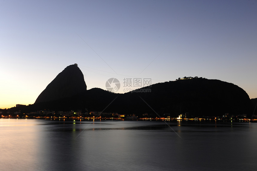 里约热内卢苏日升 甘糖洛瓦夫山游客地标天空反射地平线电缆旅游面包观光太阳图片