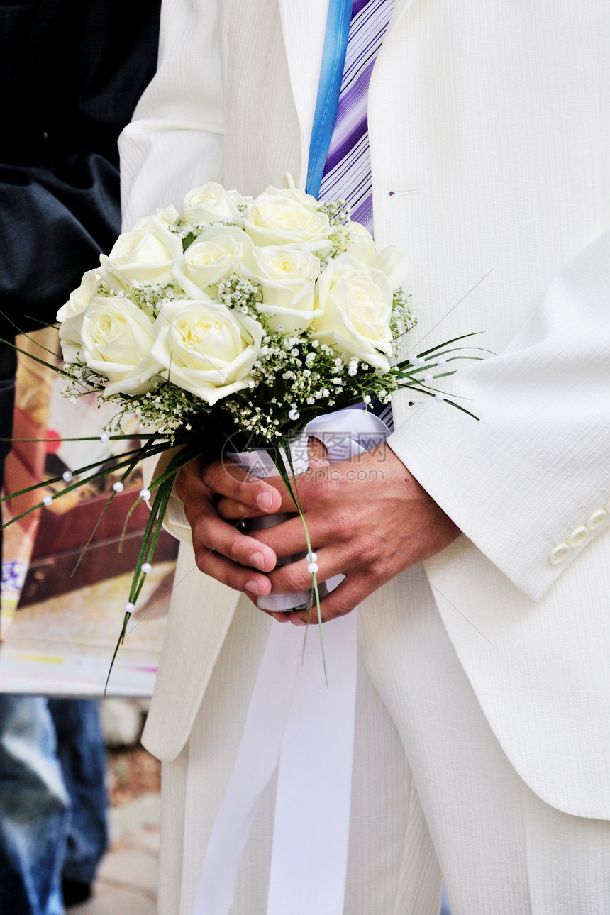 和鲜花正装人类已婚花朵婚礼套装白色结婚花束玫瑰图片