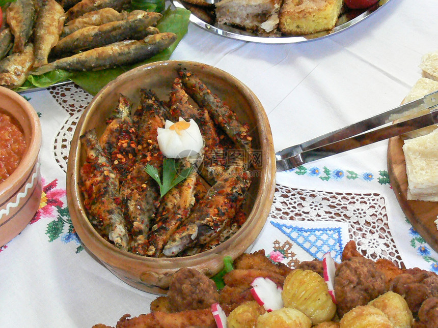 美味的马西多尼食物盘子陶器餐厅营养美食面粉塔瓦食谱烹饪图片