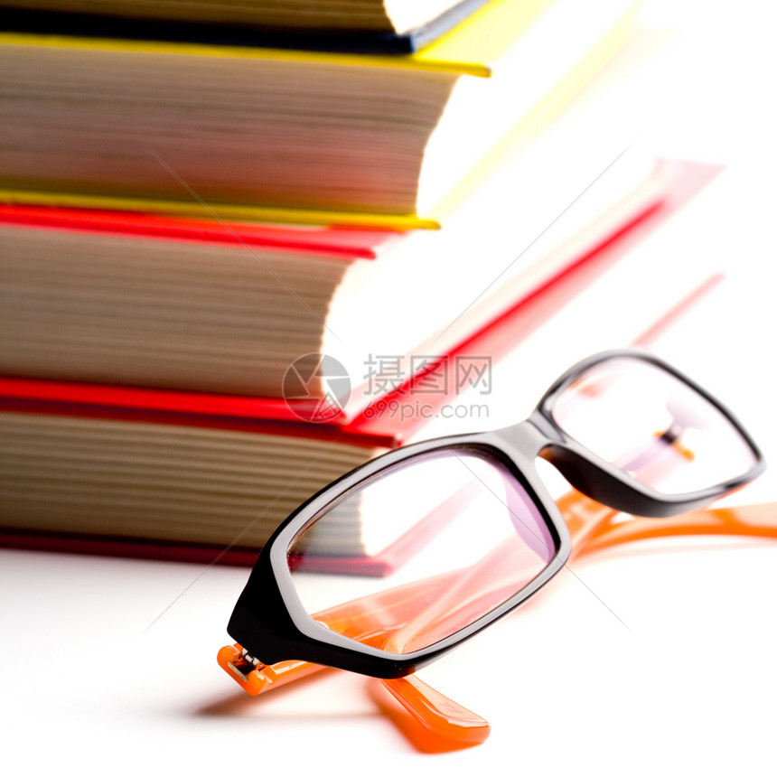 书籍和眼镜图书馆教科书打印智力文档知识学校照片小说教育图片