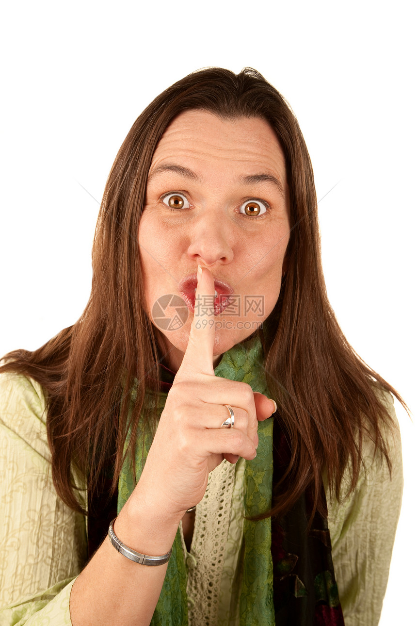 女人用手指对嘴唇女性微笑白色成人秘密吊坠黑发绿色围巾图片
