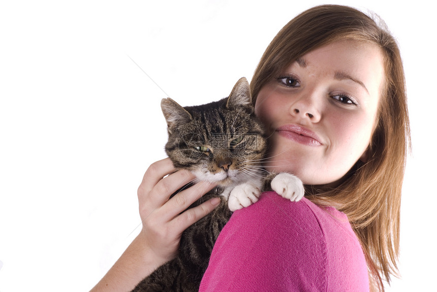 少女抱着猫图片