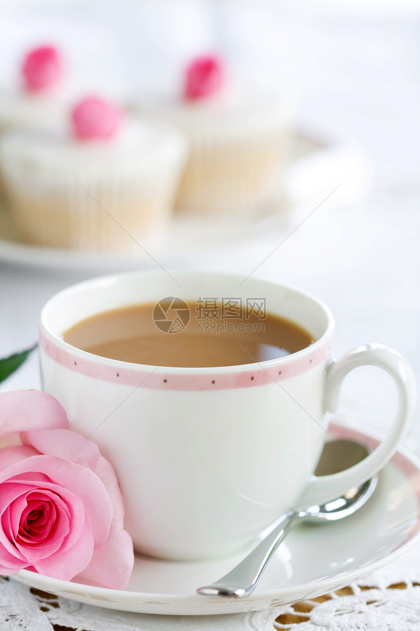 下午茶甜点玫瑰咖啡饮食烘焙盘子蛋糕饮料飞碟茶会图片