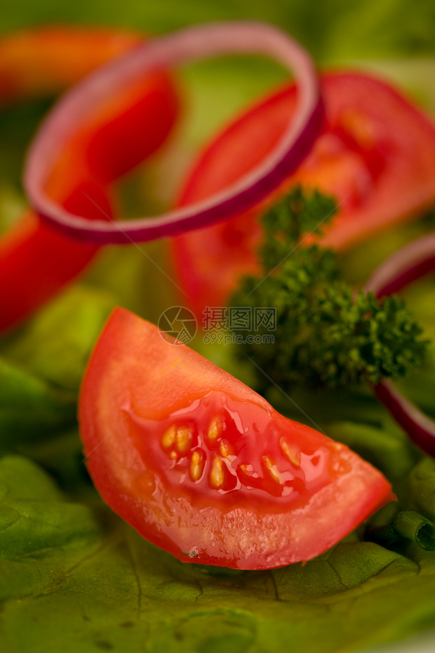 番茄片叶子饮食健康绿色红色香葱黄瓜辣椒食物蔬菜图片