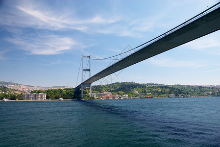 博斯波鲁斯海峡上桥运输火鸡地标旅行建筑学海峡高清图片