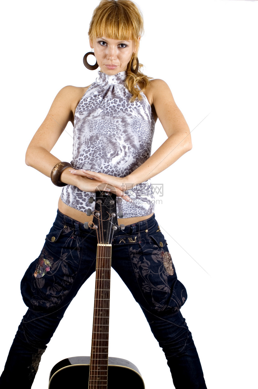 女孩拿着吉他站着女士国家女性音乐家玩家图片