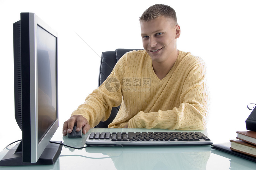 从事计算机工作的微笑人男人男性姿势白色老板水平公司青年职业成人图片