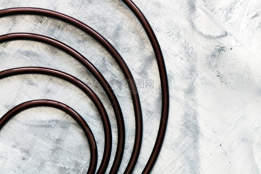 金属螺旋韧性纹理灰色材料合金图片