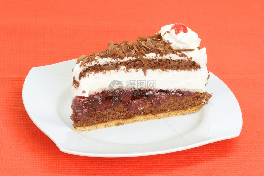 黑森林蛋糕巧克力奶油甜点庆典盘子蛋糕食物森林面包图片