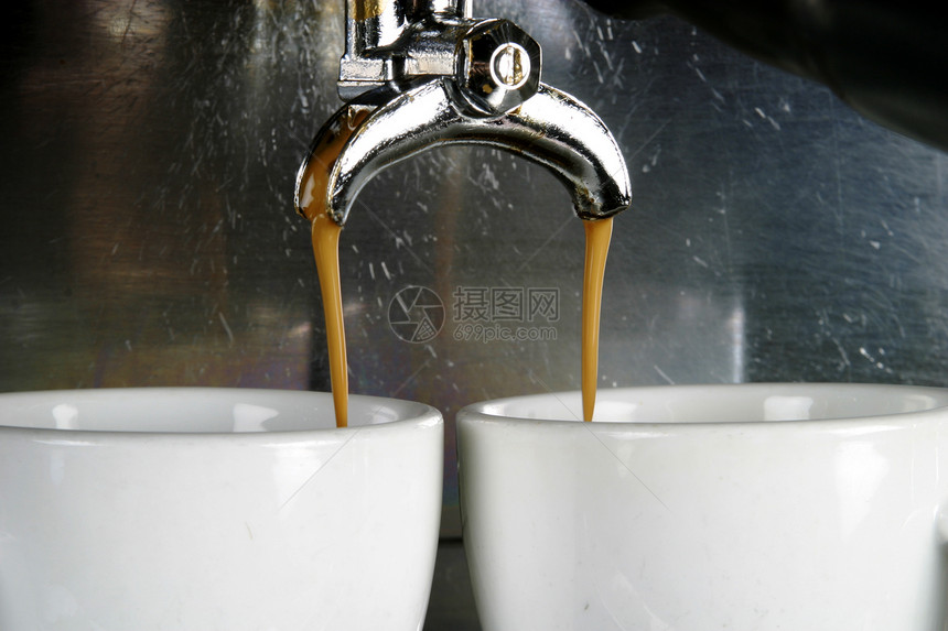 两杯埃斯法索咖啡师工业拿铁饮料咖啡店咖啡馆咖啡厅机器咖啡图片