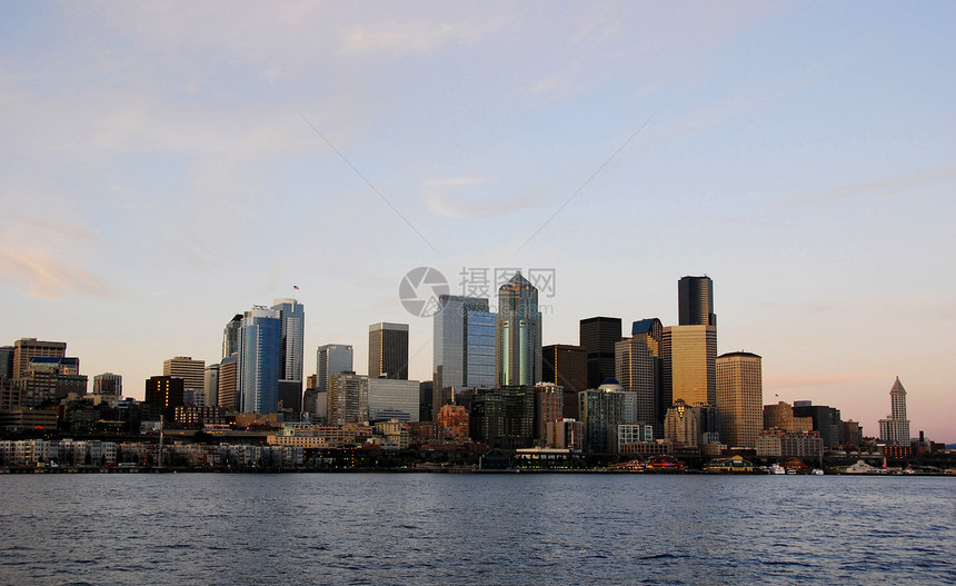 市中心海岸线水滨天际都市全景港口图片