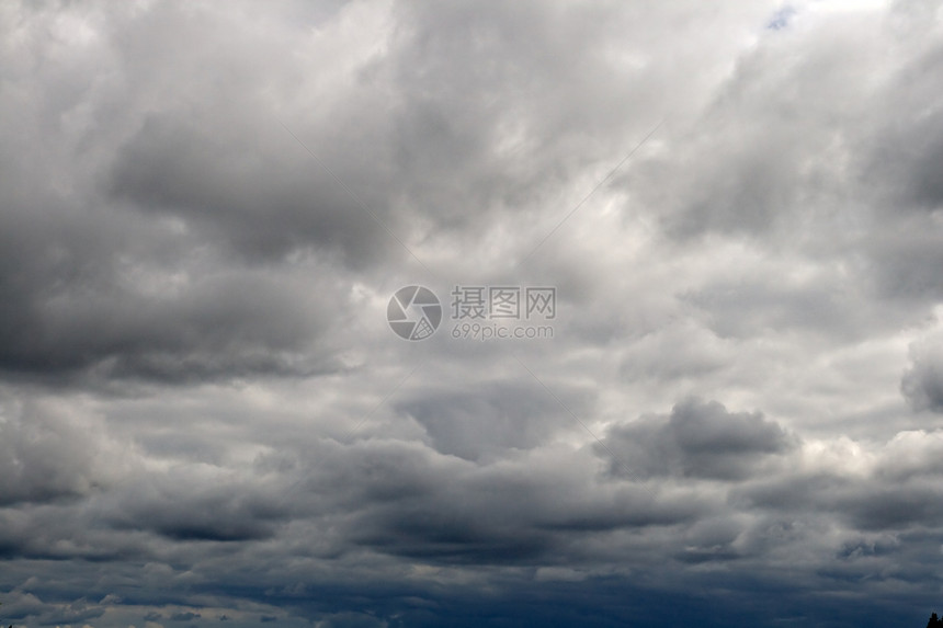 暴风天空水平风景灰色雷雨忧郁警告阴影天气戏剧性风暴图片