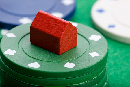 绿色扑克Gabmle住房市场财产木头赌注芯片损失风险扑克商业玩具酒店背景