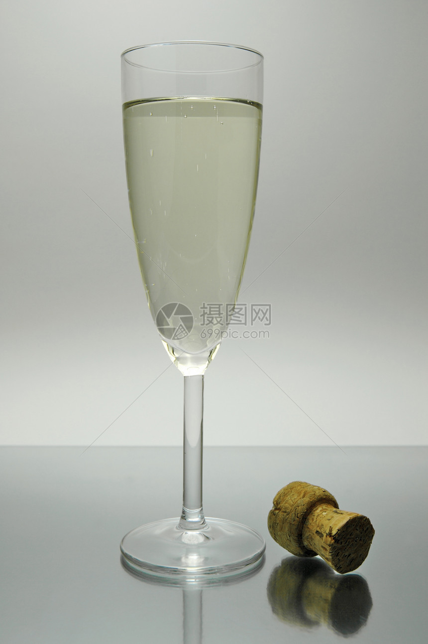 闪耀的葡萄酒庆典黑色派对白色眼镜长笛玻璃酒精饮料瓶子图片