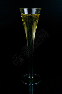 闪耀的葡萄酒白色庆典酒精玻璃黑色饮料派对眼镜高清图片