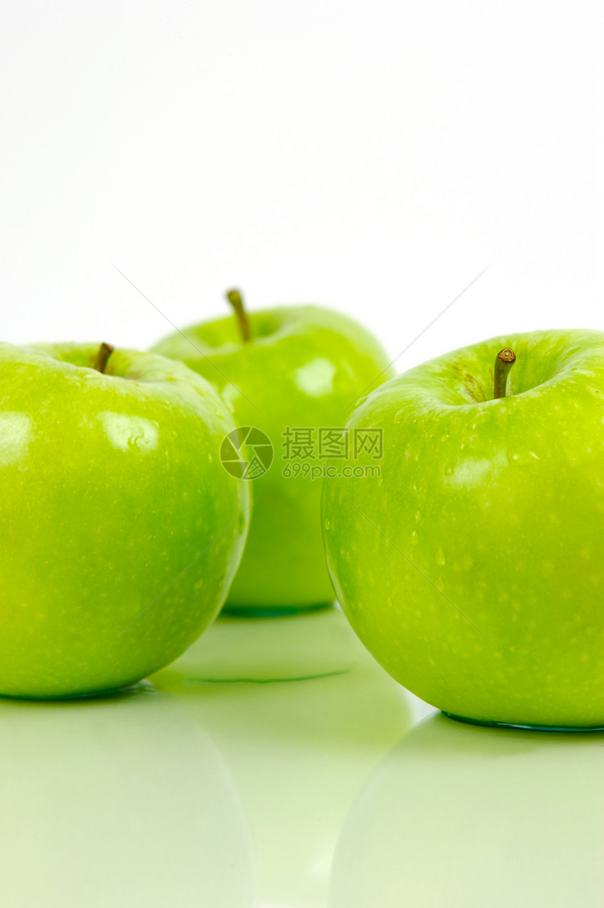 绿色苹果白色食物图片