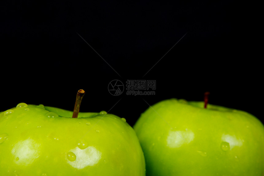 绿色苹果黑色食物图片