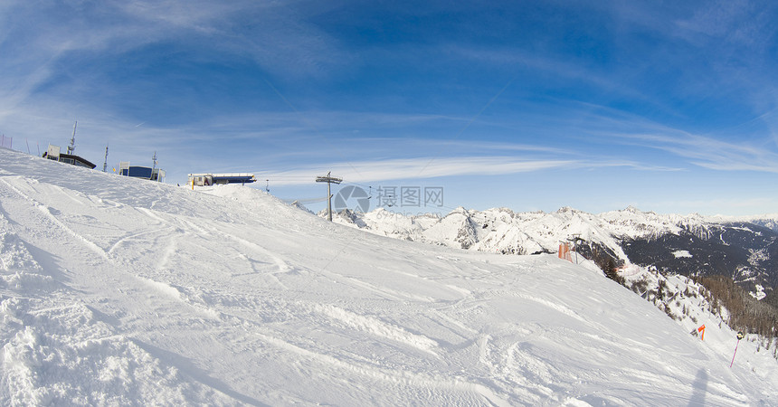 冬季风景     滑雪电梯图片