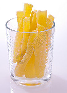 干瓜棒玻璃甜点食物水果黄色背景图片