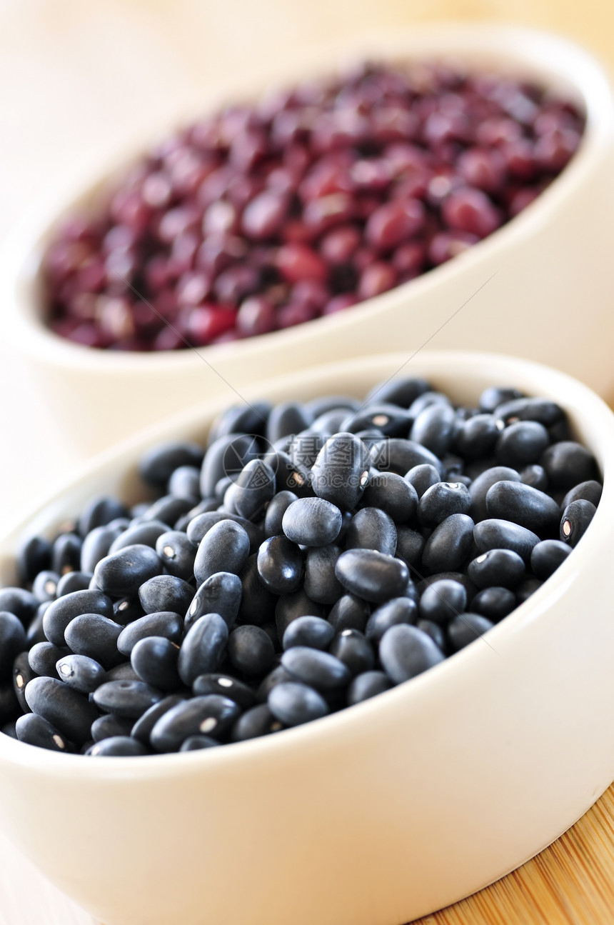 黑豆和红豆美食红色黑色烹饪营养食品健康小豆食物豆类图片