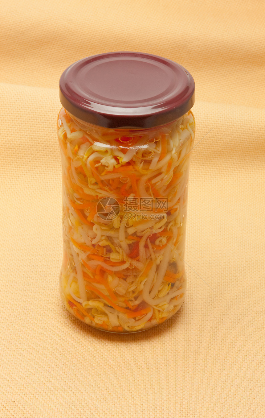 白色背面隔绝的加盐蔬菜格拉斯罐玻璃食物耳朵黄瓜橙子玉米扇贝南瓜扁豆壁球图片