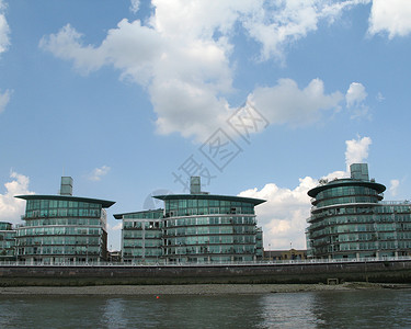 现代建筑天空外观建筑学水平蓝色背景图片