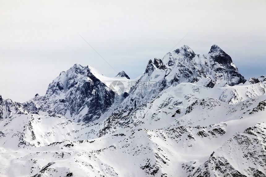 埃尔布鲁斯山冰川晴天冻结山峰蓝色爬坡旅行闲暇旅游远足图片
