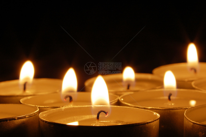 蜡烛孤独礼物黑色季节浪漫精神宗教烛光宏观温泉图片