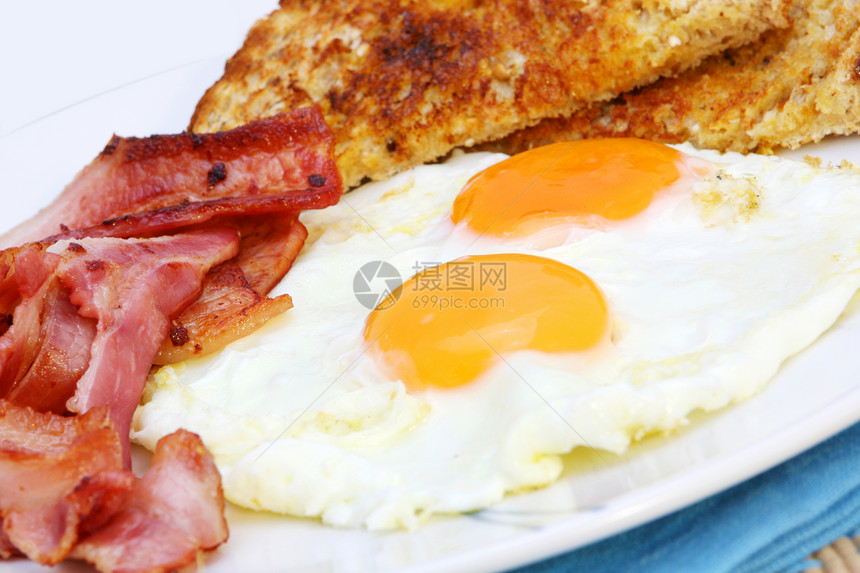 培根和鸡蛋面包饮食熏肉咖啡店油炸润滑脂食物盘子阳光图片