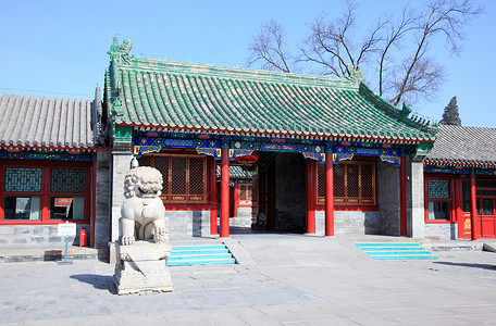 和珅北京的宫子公公公园皇帝狮子游客房子池塘城市王朝住宅文化背景