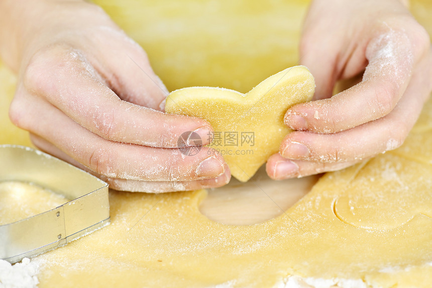 做短面包饼干手工面团款待育肥面粉食物心形小吃金属刀具图片