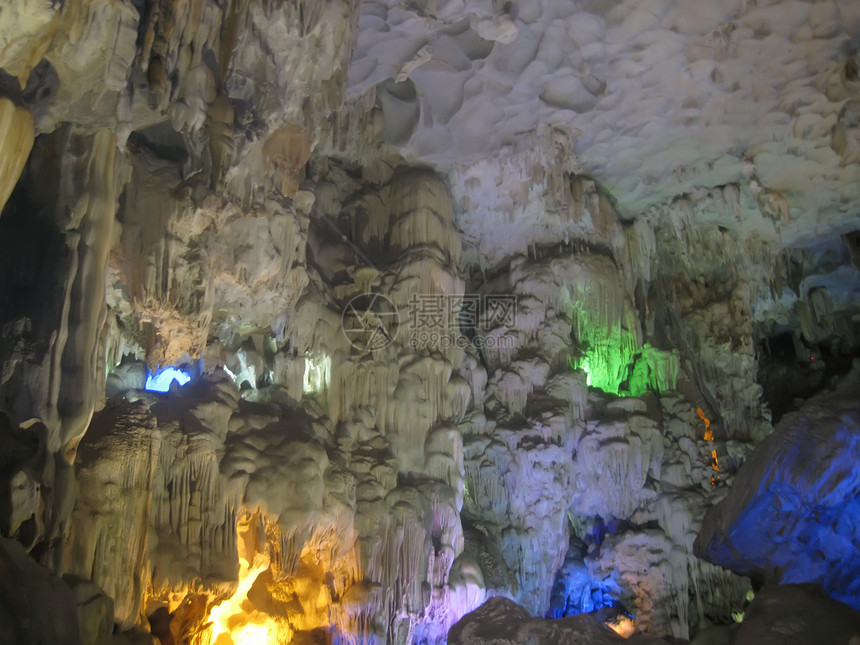 在洞穴中石窟吸引力石灰石洞穴学历史编队地质学蓝色钟乳石矿物图片