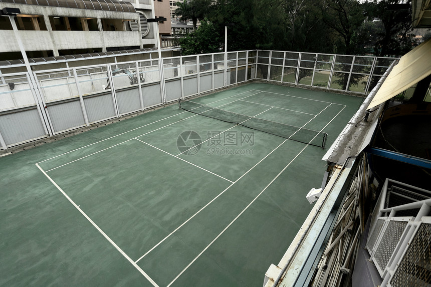 旧网球场竞赛黄色夫妻球拍女性乐趣娱乐游戏网球绿色图片