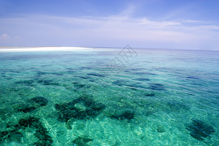 浅海开阔海和沙沙栏背景图片