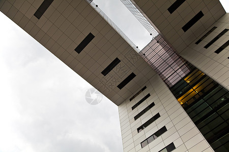 科隆的现代建筑高科技褐色建筑学天空地标景观办公室城市背景图片
