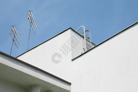 现代建筑顶顶顶 抽象天线石头收音机金属线条楼梯蓝色天空栏杆电视背景图片