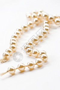 珍珠珠子珠宝配饰展示首饰白色背景图片