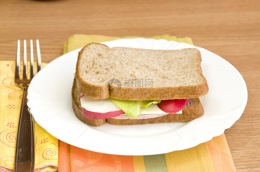 新鲜三明治午餐叶子厨房熟食营养火腿饮食小麦小吃盘子图片