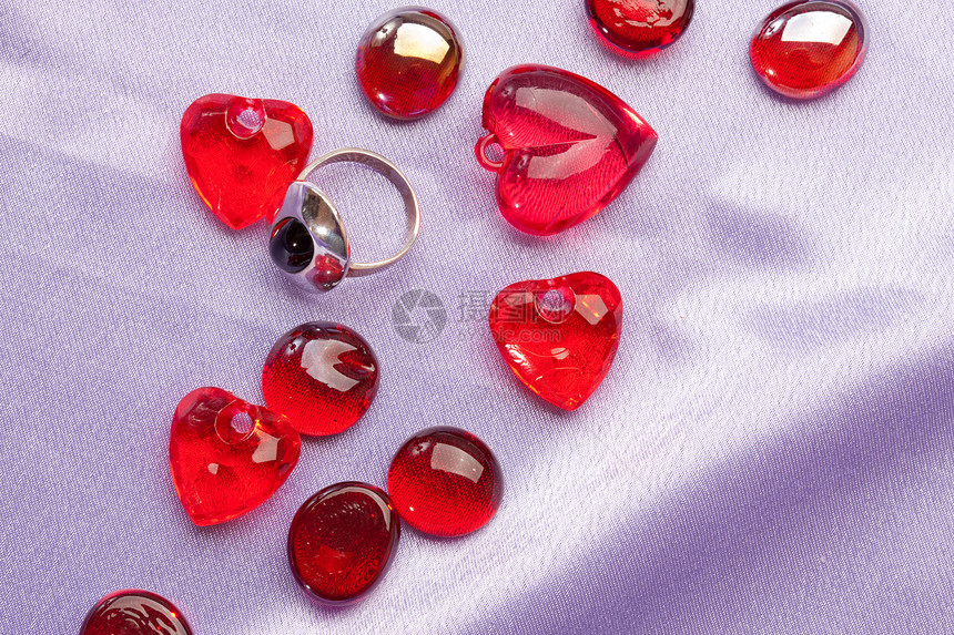 环和心布料戒指红色织物石头纺织品材料玻璃图片