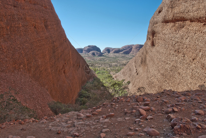 澳大利亚排外孤独风景照片沙漠远景岩石天空爬坡红色全景图片