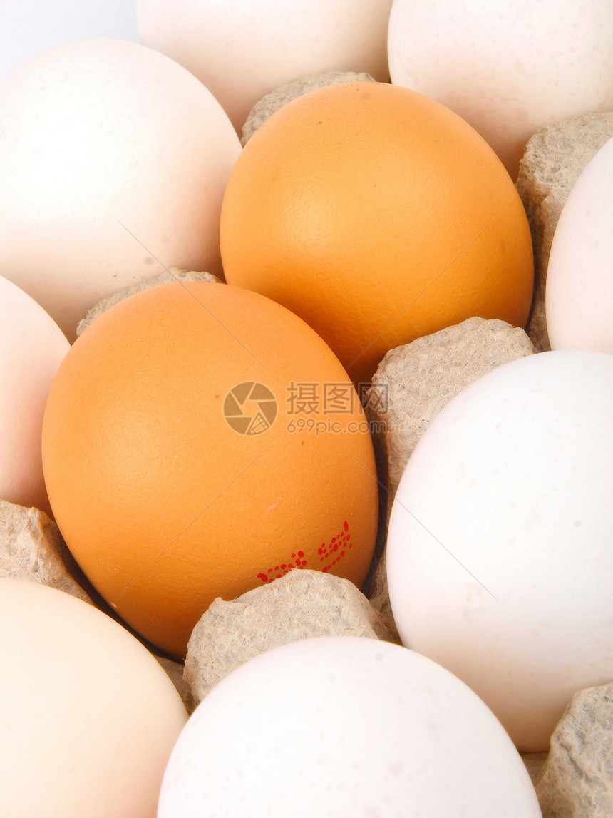 新鲜黄蛋和白蛋纸盒白色烹饪食物棕色营养图片