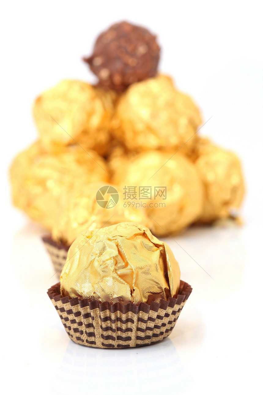 巧克力甜点白色金子营养食物棕色美食糖果糕点包裹金字塔图片