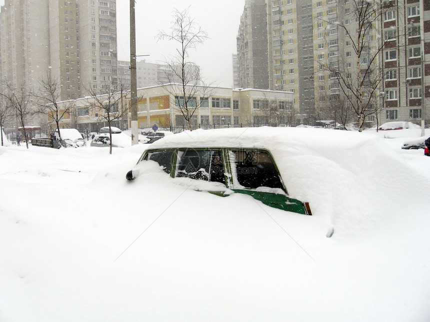 雪下车厢白色天气技术雪堆大灯运输图片