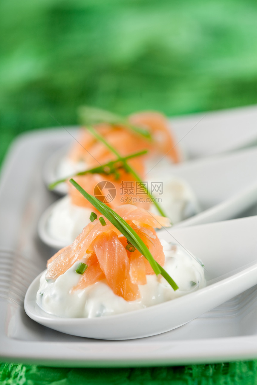 美味的起步者韭菜美食烹饪奶油海鲜餐厅绿色香葱勺子图片