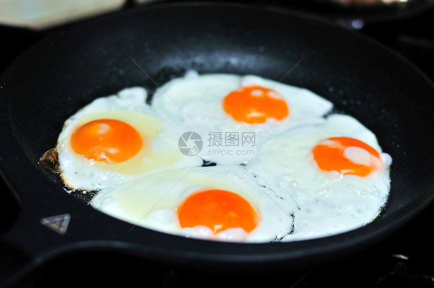 煎蛋煎锅油炸饮食美食剪裁白色小路润滑脂厨房食物图片