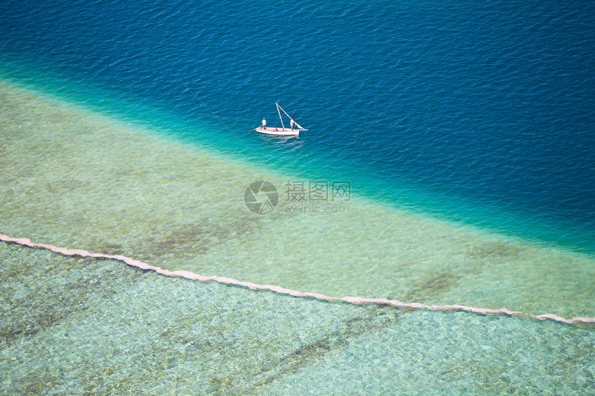 海洋热带巡航水平珊瑚蓝色游艇旅行冒险风景闲暇图片